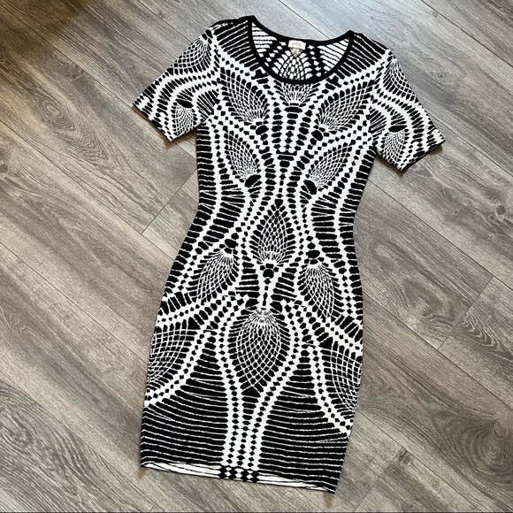 NWOT! Pixley Clara Knitted Geometric Abstract Knit
bodycon Dress. Size S - Picture 1 of 12